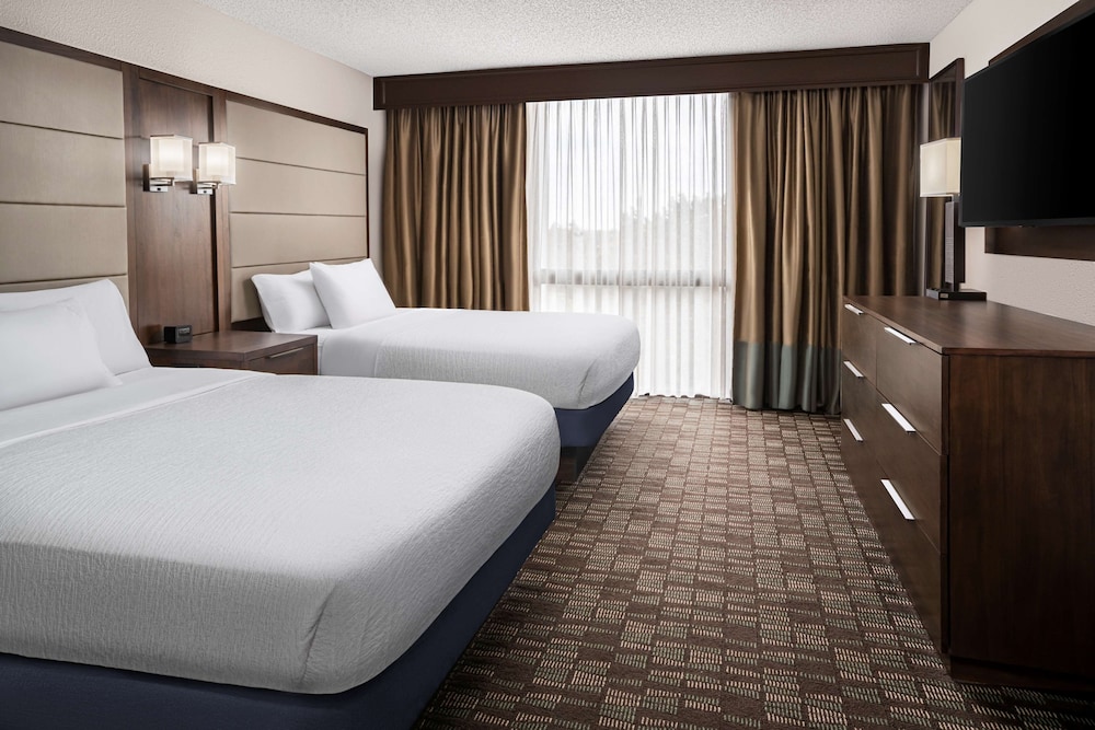 embassy suites by hilton nashville airport