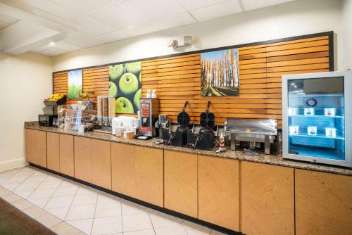 la quinta inn and suites by wyndham nashville airport opryland