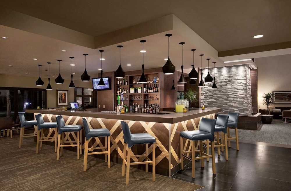 embassy suites by hilton phoenix tempe