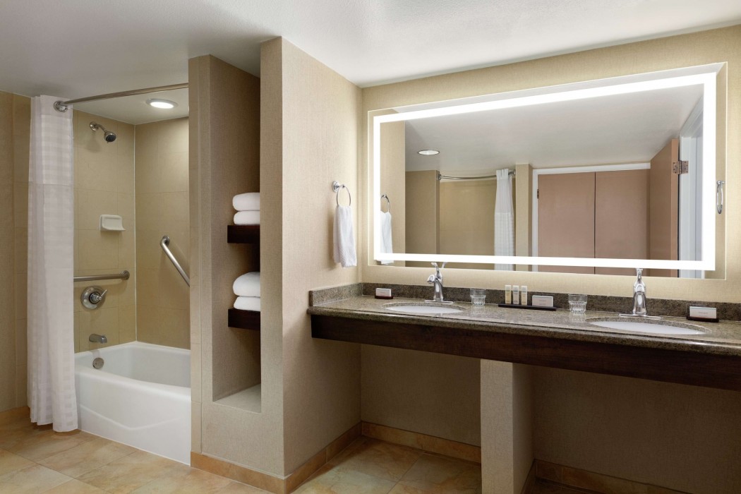 embassy suites by hilton phoenix tempe