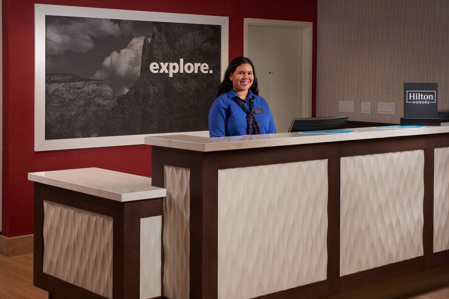 hampton inn and suites phoenix scottsdale on shea boulevard