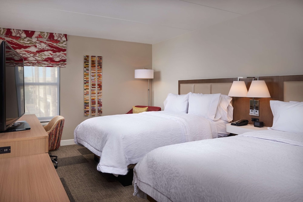 hampton inn and suites phoenix scottsdale on shea boulevard