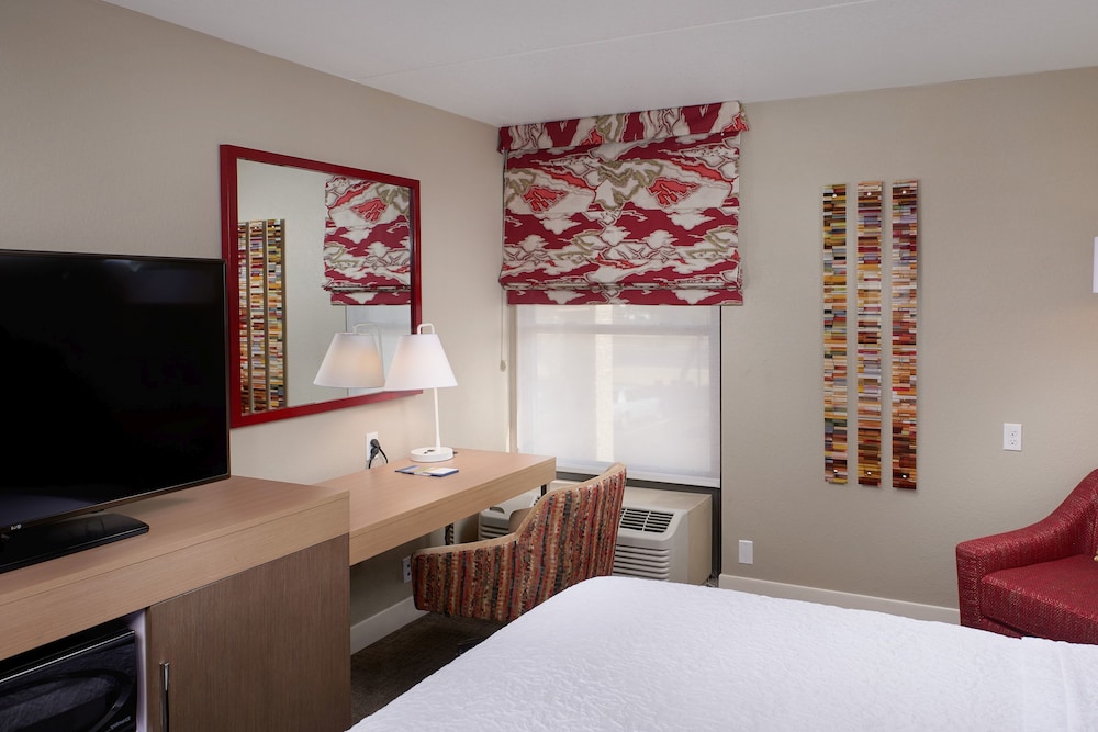 hampton inn and suites phoenix scottsdale on shea boulevard