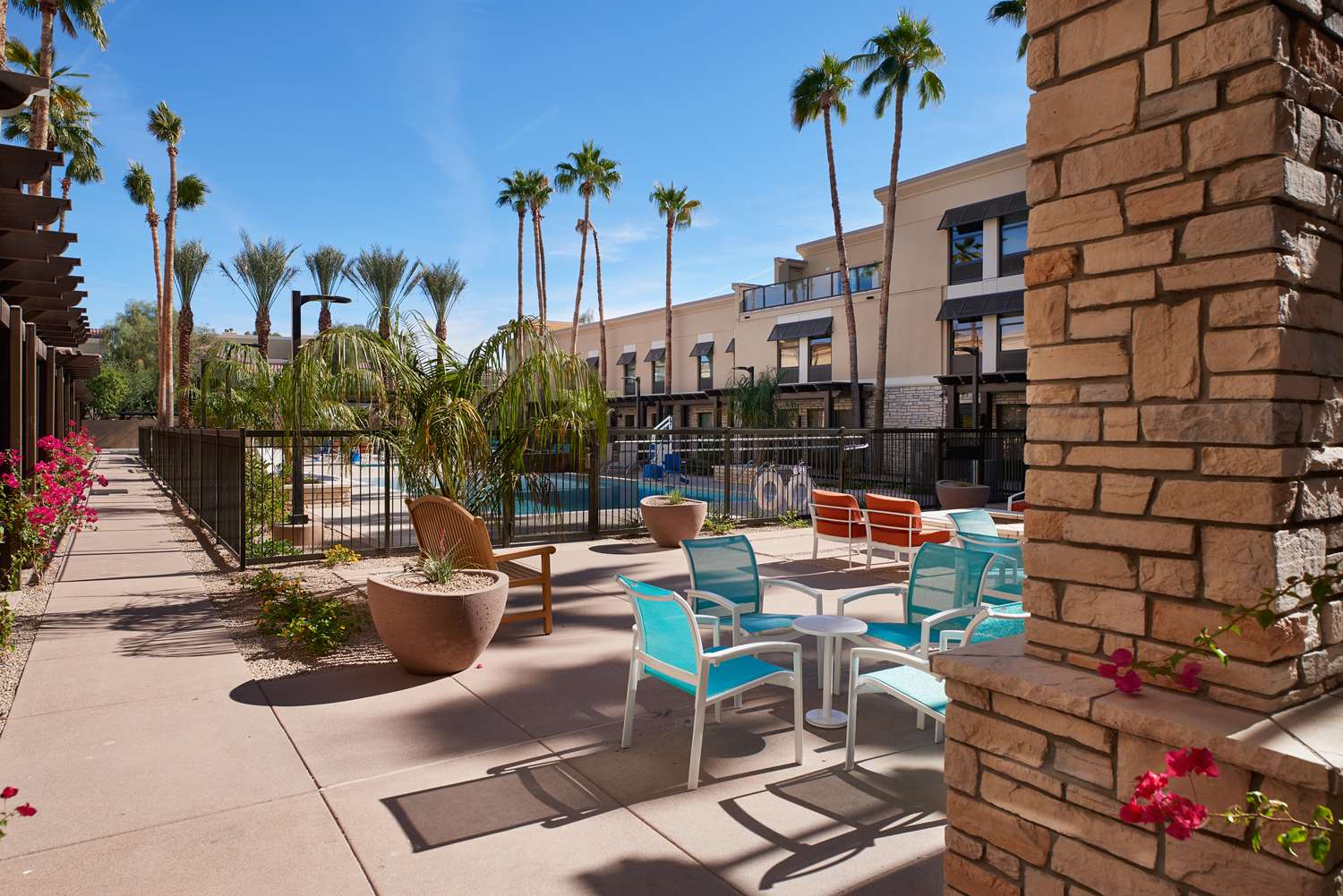 hampton inn and suites phoenix scottsdale on shea boulevard