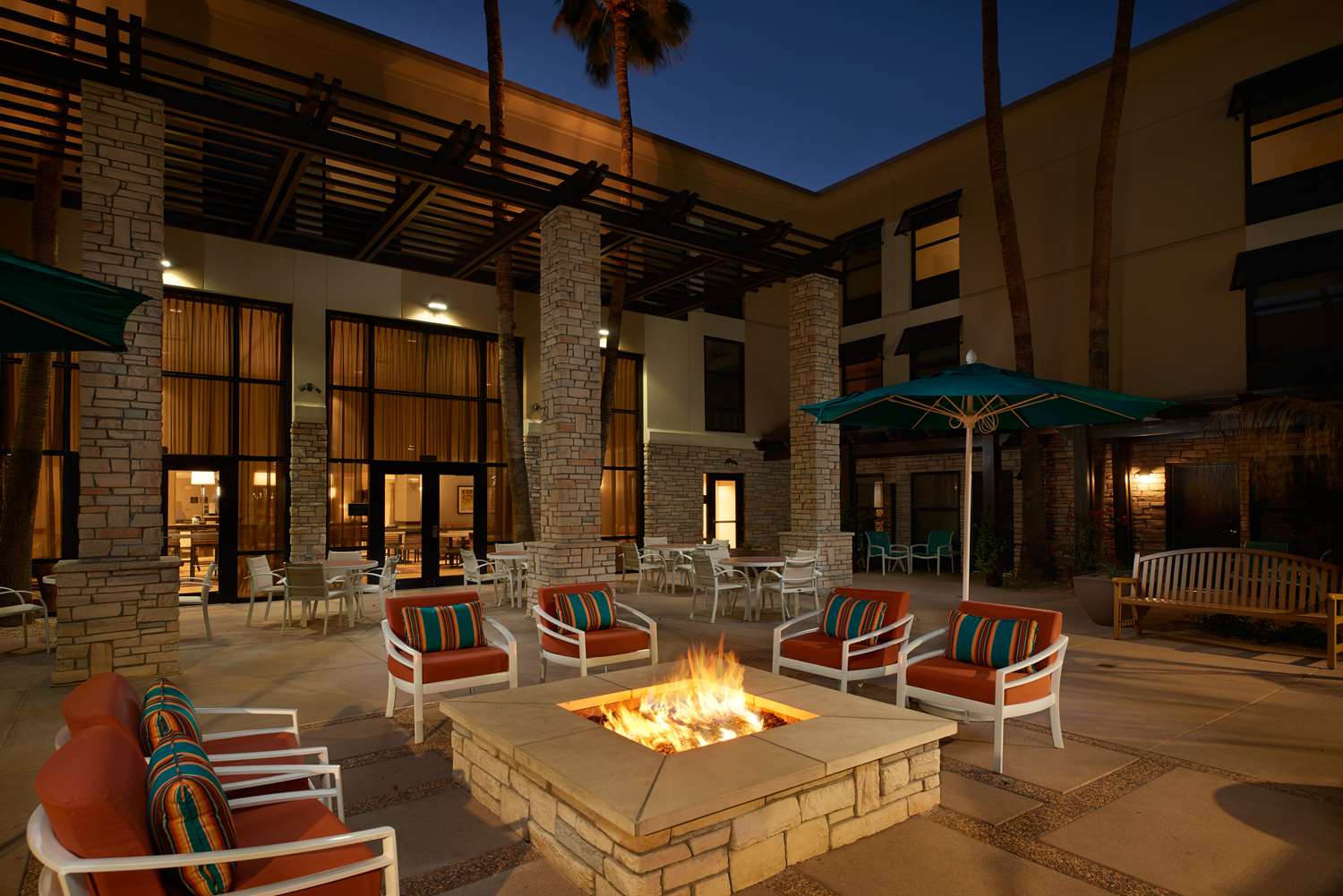 hampton inn and suites phoenix scottsdale on shea boulevard