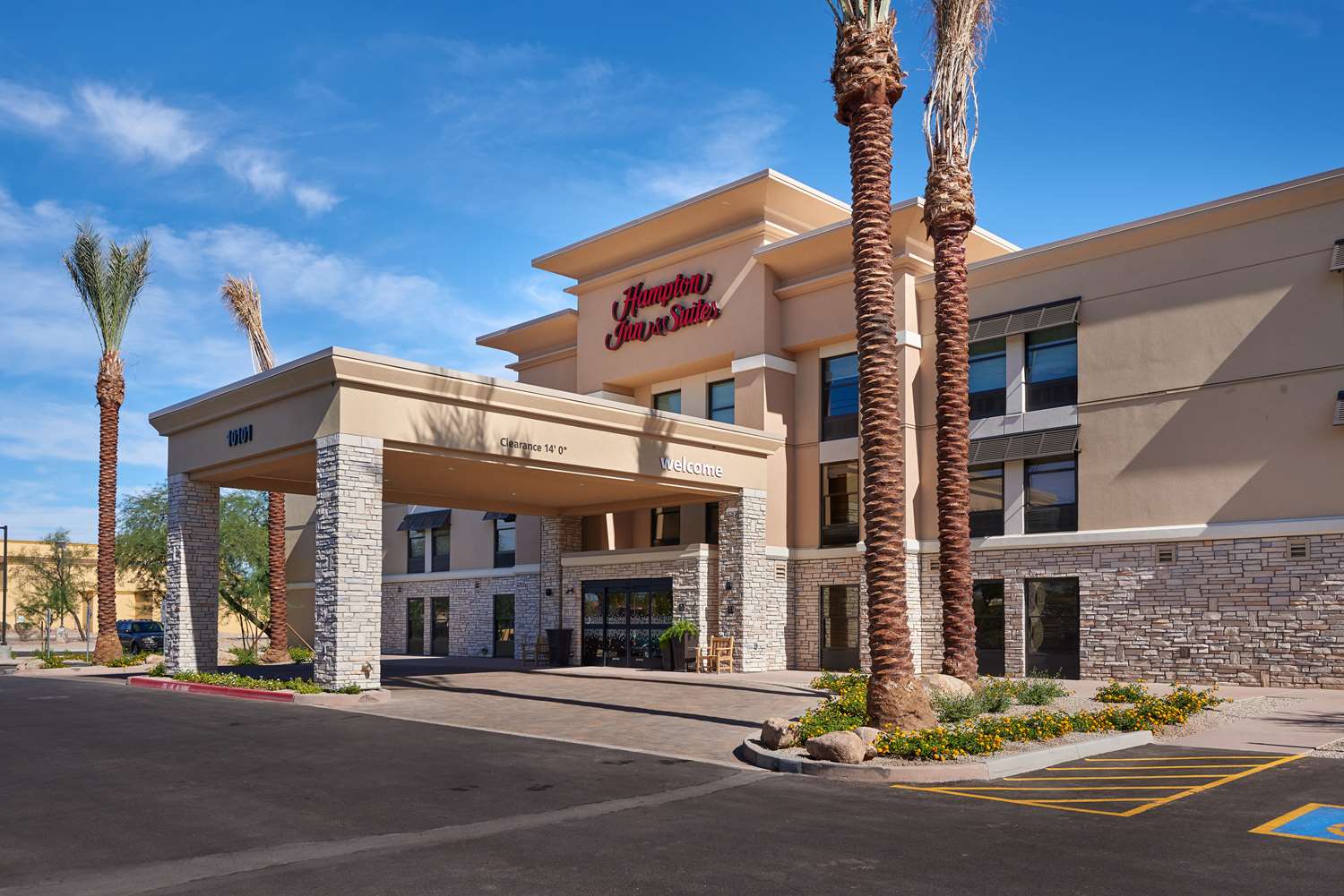 hampton inn and suites phoenix scottsdale on shea boulevard