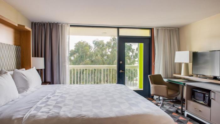 holiday inn phoenix mesa chandler by ihg