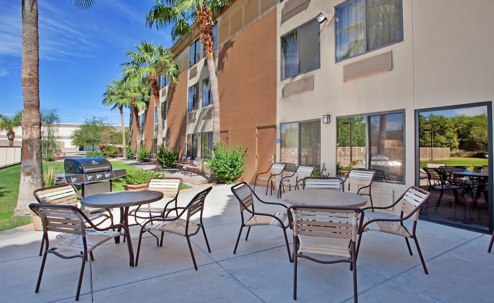 holiday inn express scottsdale north by ihg