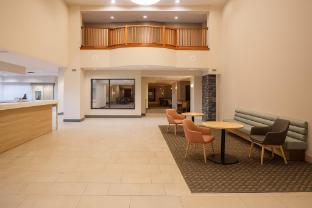 holiday inn and suites goodyear west phoenix area