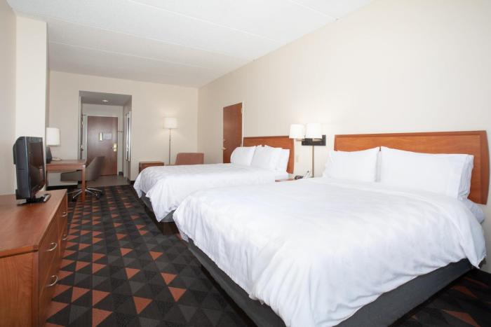 holiday inn and suites goodyear west phoenix area