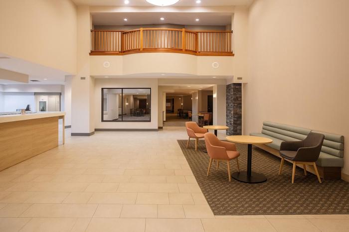 holiday inn and suites goodyear west phoenix area