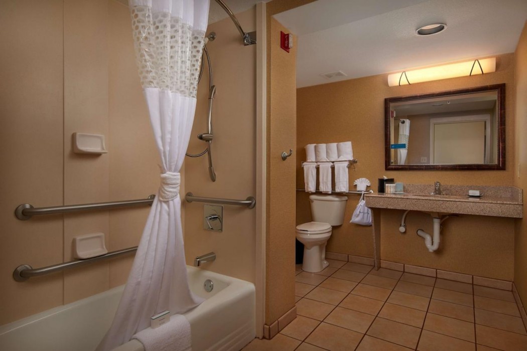 hampton inn and suites phoenix scottsdale