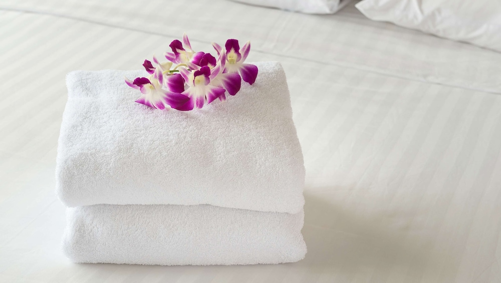 magnuson hotel sand springs tulsa west