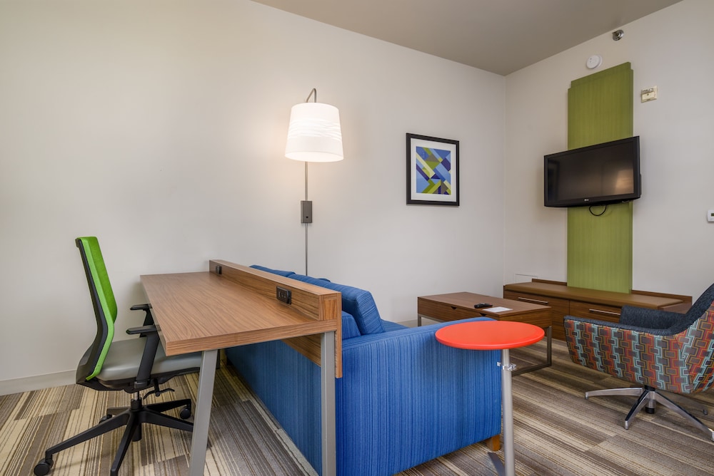 holiday inn express hotel and suites phoenix airport by ihg
