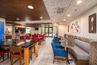 holiday inn express hotel and suites phoenix airport by ihg