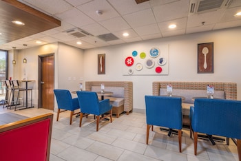 holiday inn express hotel and suites phoenix airport by ihg