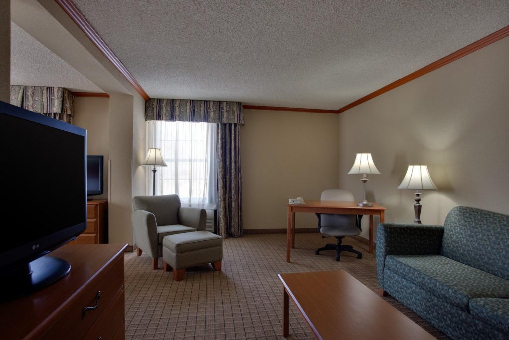 Holiday Inn Express Hotel & Suites Phoenix-Airport By Ihg,South Mountain>>Phoenix,3 star