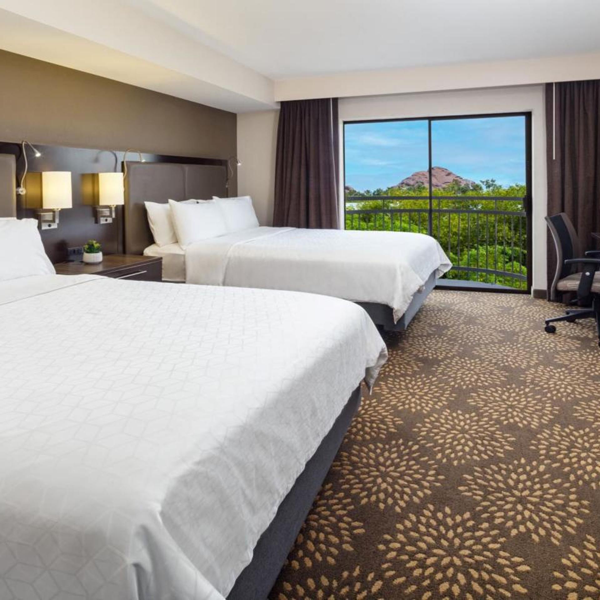 holiday inn and suites phoenix airport north by ihg
