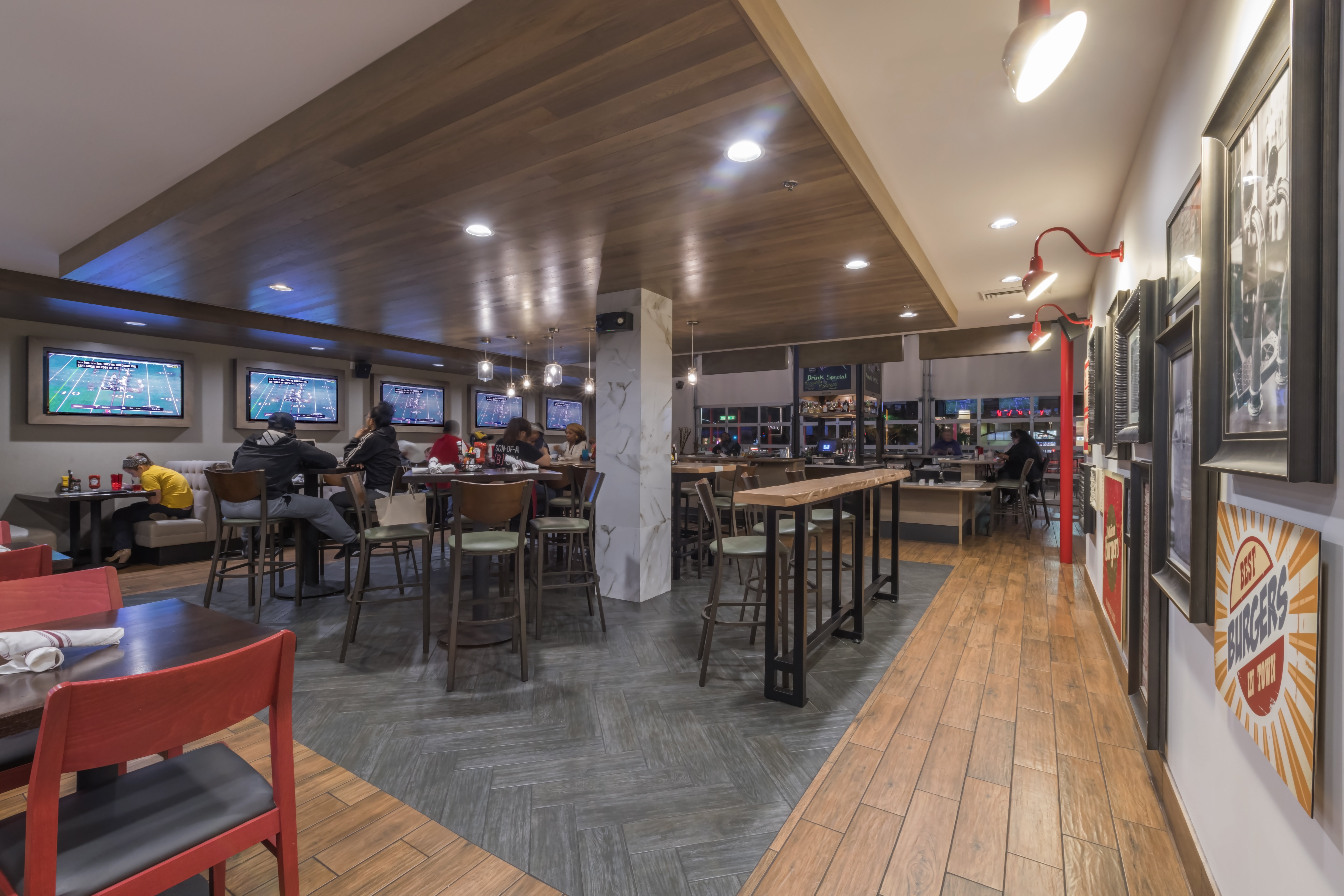 holiday inn and suites phoenix airport north by ihg