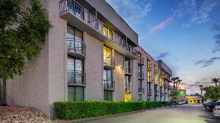 holiday inn and suites phoenix airport north by ihg