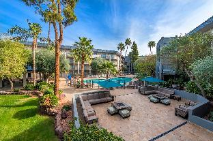 holiday inn and suites phoenix airport north by ihg