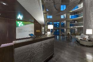 holiday inn and suites phoenix airport north by ihg