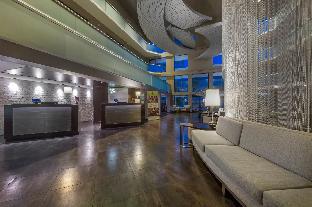 holiday inn and suites phoenix airport north by ihg