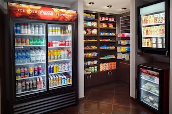 Holiday Inn & Suites Phoenix Airport North By Ihg,Phoenix>>Camelback East,3 star