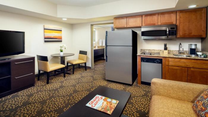 holiday inn and suites phoenix airport north by ihg