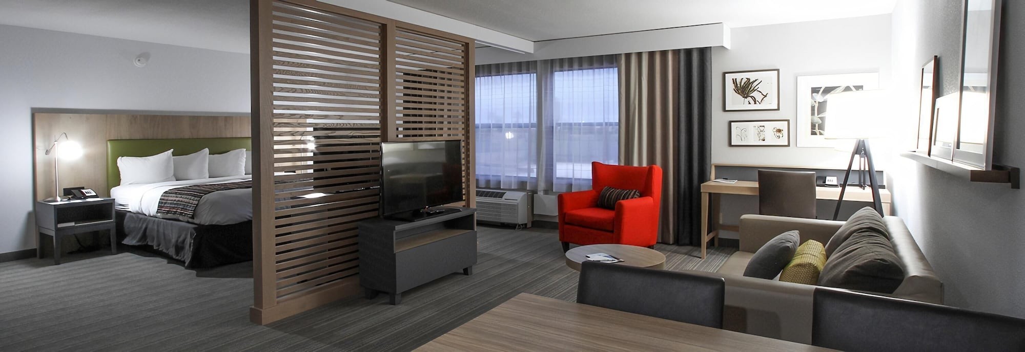 greentree inn and suites phoenix sky harbor