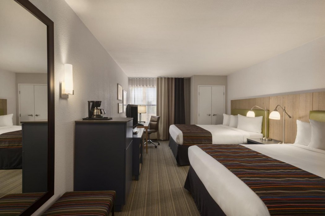greentree inn and suites phoenix sky harbor