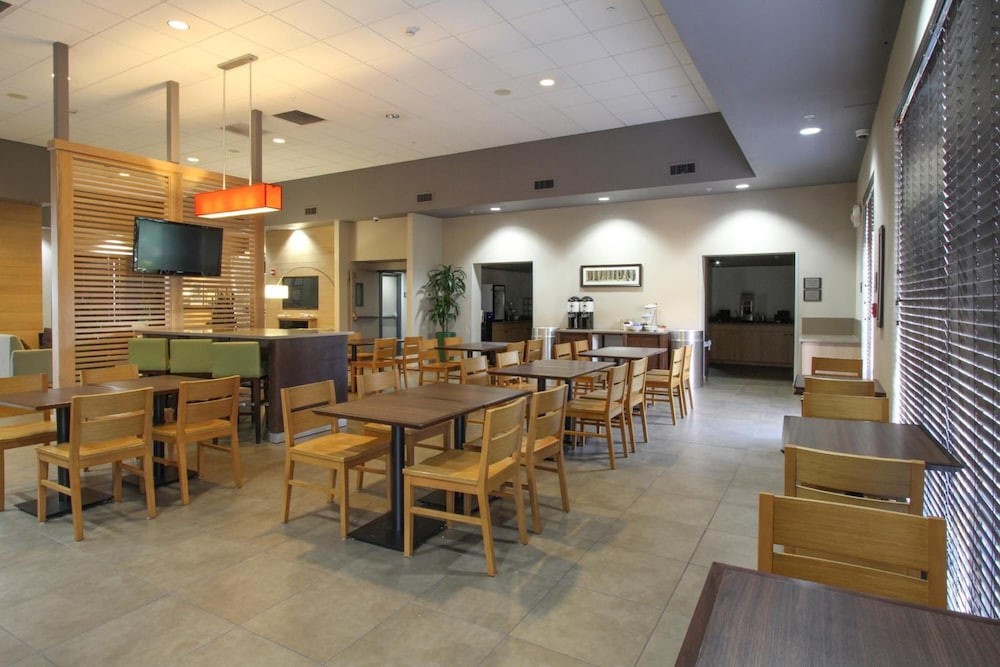 greentree inn and suites phoenix sky harbor
