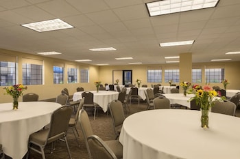 Greentree Inn & Suites Phoenix Sky Harbor,Maricopa County>>Guadalupe,3 star