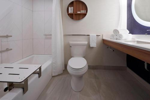 fairfield by marriott montreal downtown