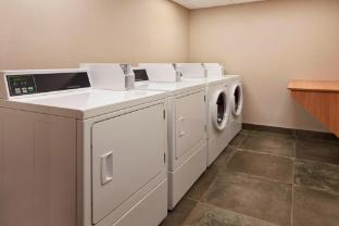 fairfield by marriott montreal downtown