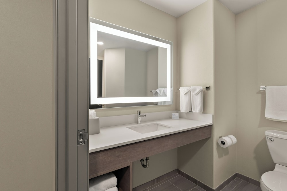 holiday inn express and suites oklahoma city nw quail springs