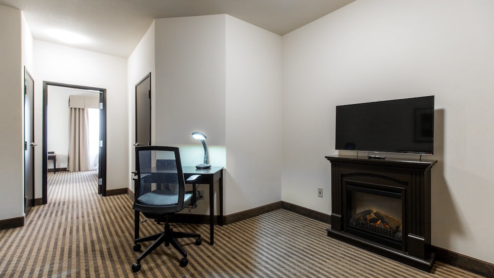 holiday inn express and suites oklahoma city nw quail springs