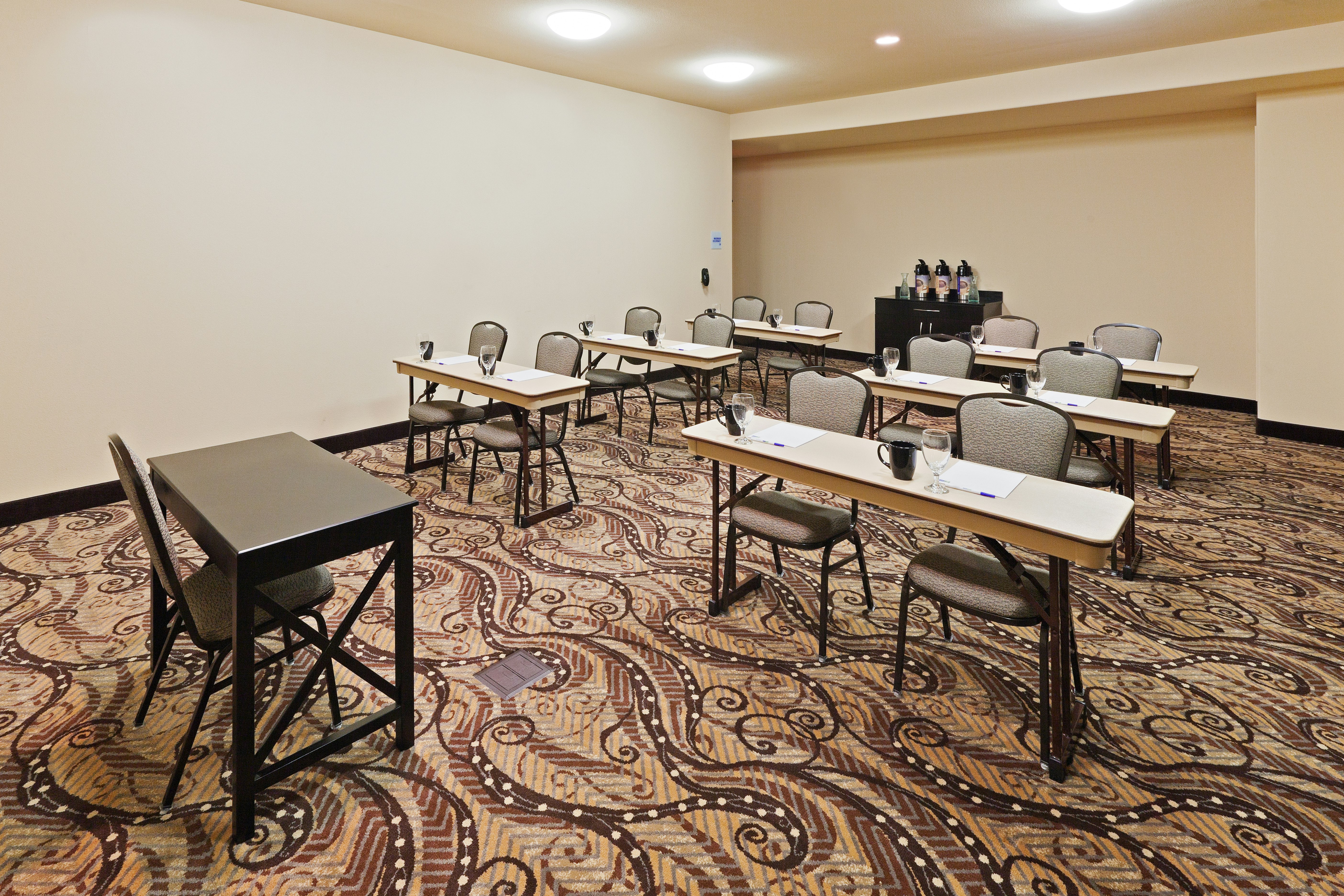 holiday inn express and suites oklahoma city nw quail springs