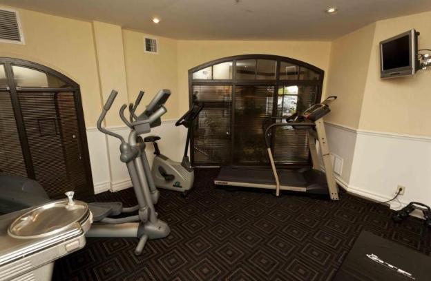 le st martin hotel and suites laval