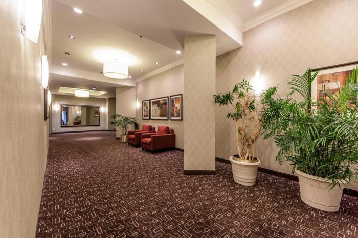 holiday inn laval montreal