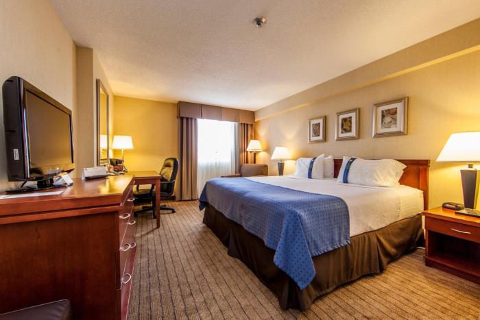 holiday inn laval montreal