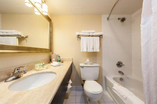 holiday inn laval montreal