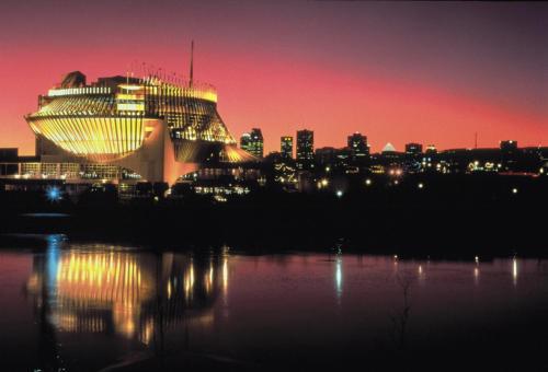 holiday inn laval montreal