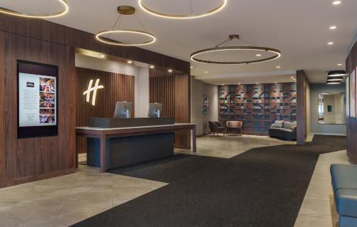 holiday inn laval montreal