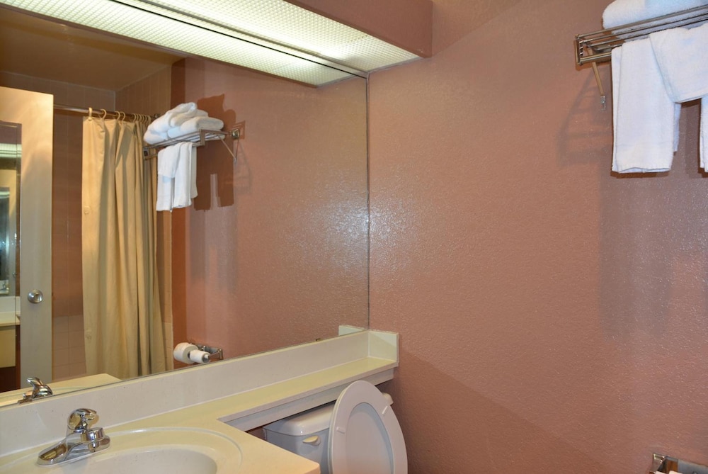 Ok Hotel,Oklahoma City>>Oklahoma,2 star