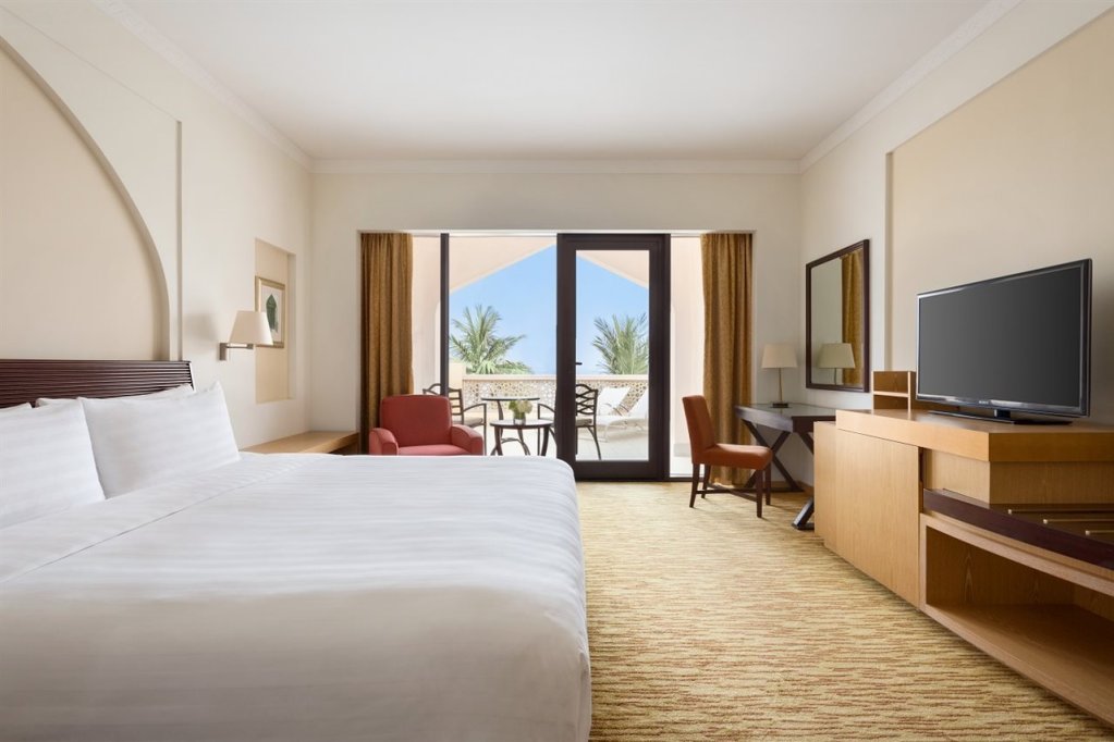 doubletree by hilton muscat al waha