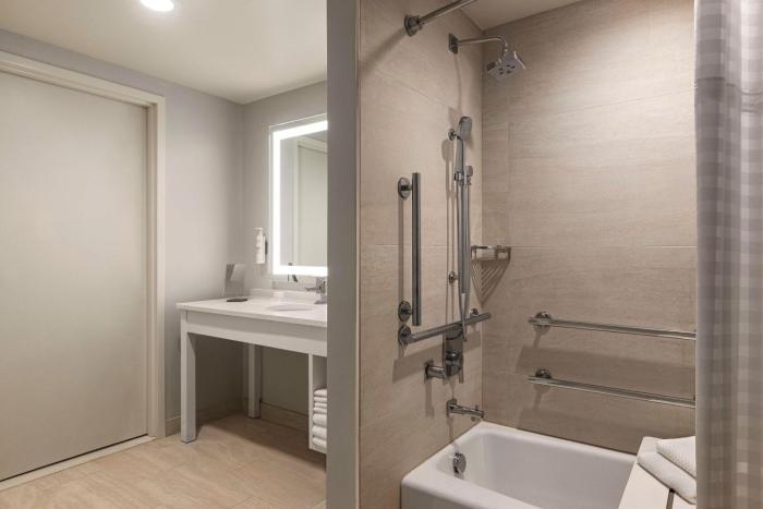 embassy suites by hilton panama city beach resort