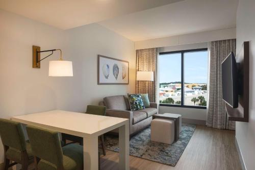 embassy suites by hilton panama city beach resort