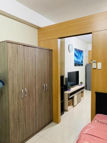 staycation in shell residences by aiza