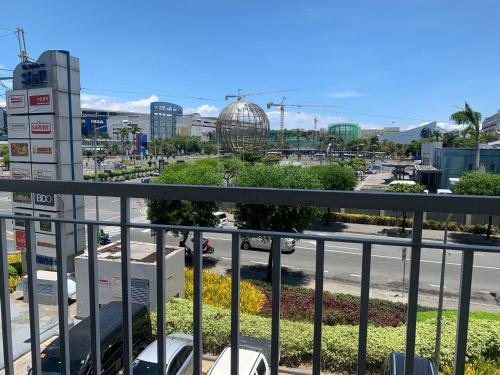 staycation in shell residences by aiza